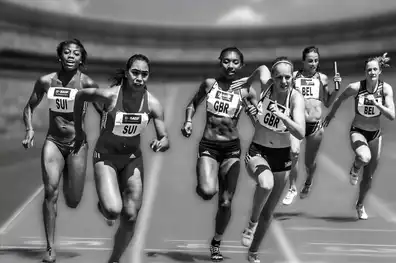 Mujeres y trabajo, en carrera hacia el crecimiento
