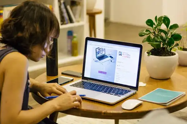 Colaboración y equipos de trabajo remotos, ¿se puede trabajar de forma efectiva? - Brenda Gendin