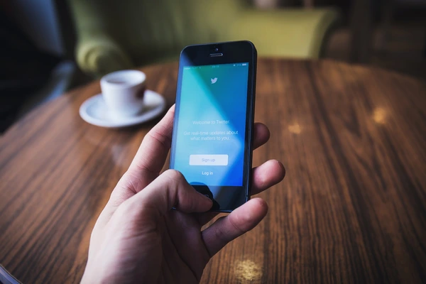 Cómo aprovechar Twitter para posicionar tu marca personal - Dafne Berman