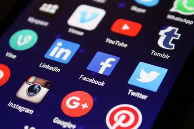 4 tips para diferenciar tu perfil de Linkedin de la multitud