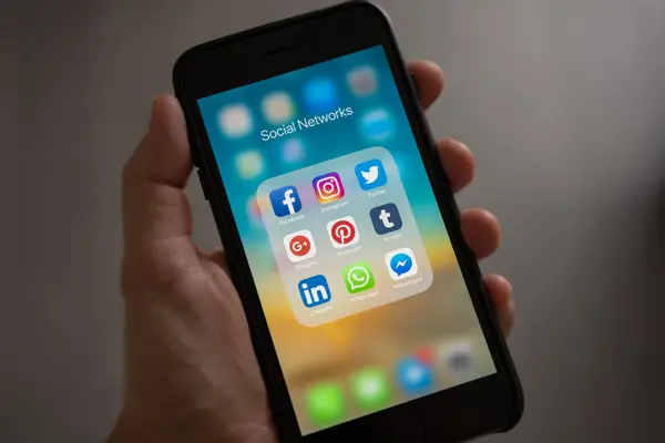 Redes Sociales, ¿cómo usarlas de manera exitosa para tu marca? - Mariel Maldonado Buchner