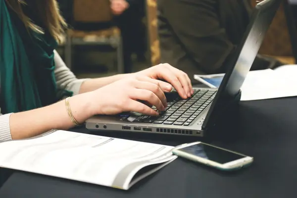 ¿Cómo escribir un copy atractivo para tus Redes Sociales? - Paula Bravo Vera Pinto