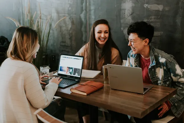 Desafíos y Beneficios de construir la Marca Empleadora en tu empresa - Brenda Gendin