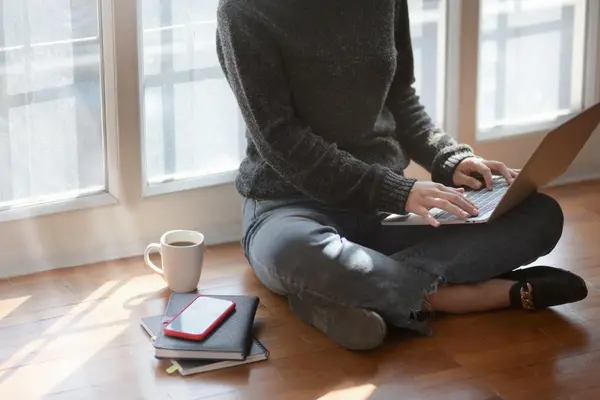 5 Herramientas para hacer más efectivo y divertido el trabajo remoto en equipo - Dafne Berman