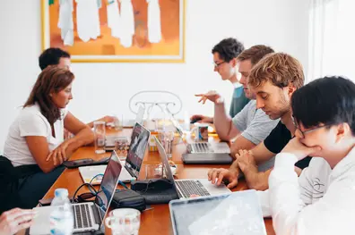 7 de cada 10 trabajadores en Argentina está conforme con su empleo
