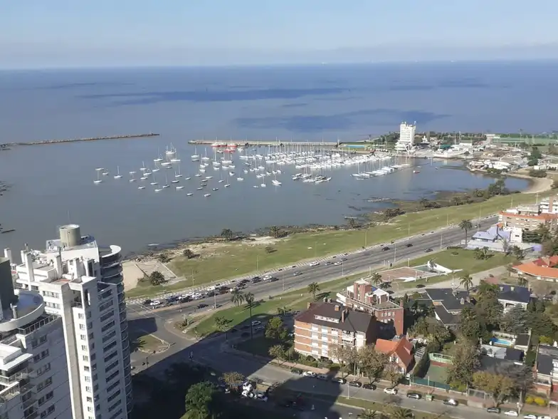 Uruguay - 4