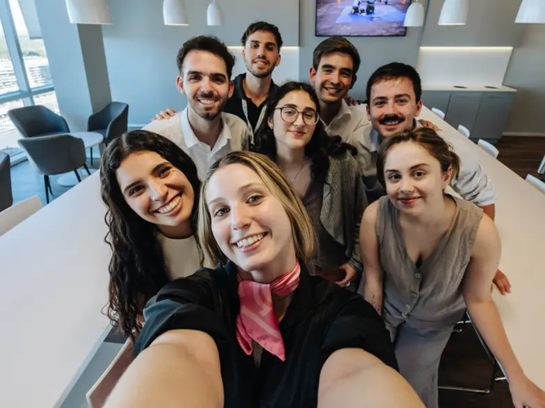 Grupo Techint - 2. Carrusel.jpg